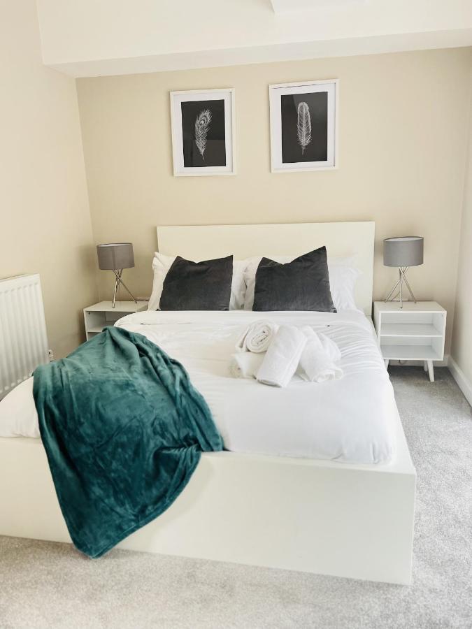Brand New 1 Bed With Sofabed, Private Patio & Electric Parking Bay, 5Min Walk To Racing & Main Strip Long Stay Work Contractor Leisure - Amber ニューマーケット エクステリア 写真