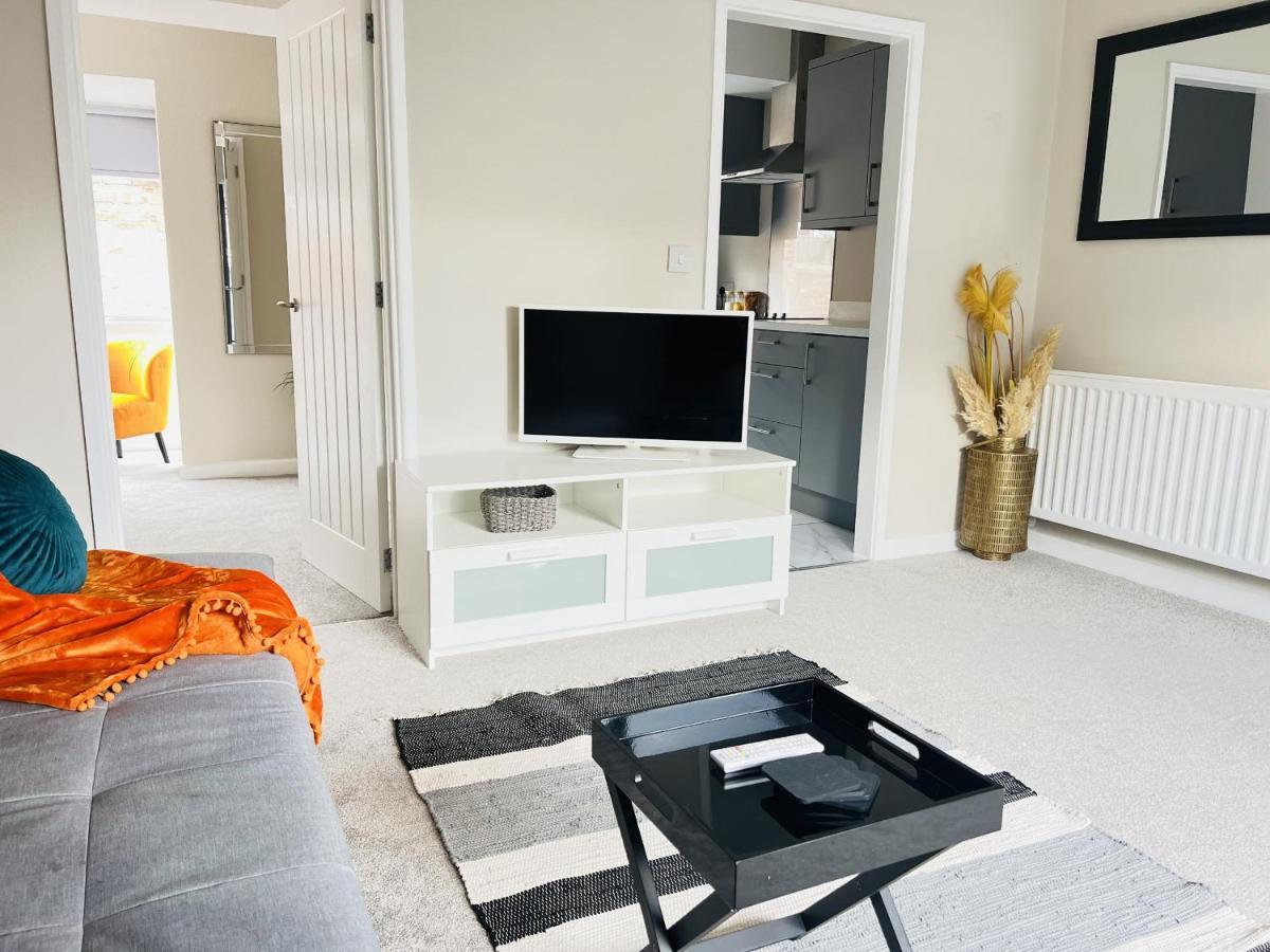 Brand New 1 Bed With Sofabed, Private Patio & Electric Parking Bay, 5Min Walk To Racing & Main Strip Long Stay Work Contractor Leisure - Amber ニューマーケット エクステリア 写真